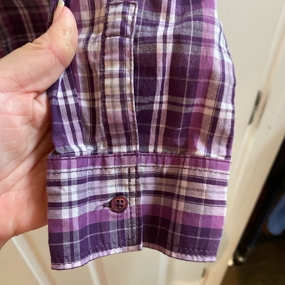 Ladies St. John’s Bay Shirt - Picture 7 of 10